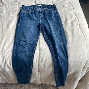 Good American Skinny Jeans in Dark Blue Wash